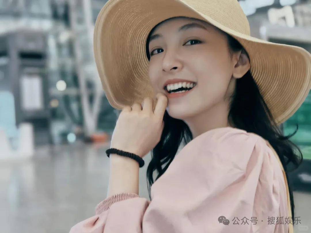 皇冠信用开号
_离婚三年又被拍到亲密逛超市皇冠信用开号
,他俩这是纯带娃还是真复合了?