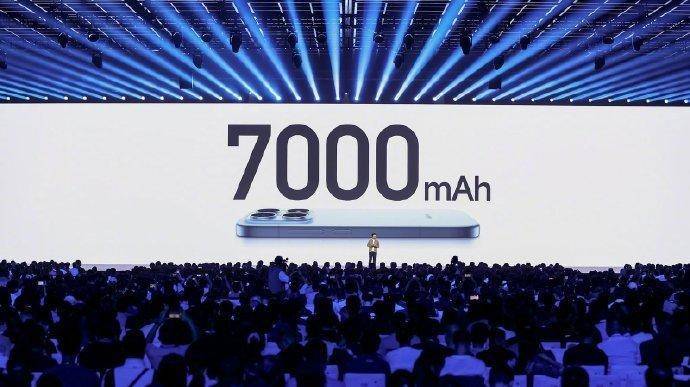 皇冠足球管理平台出租_雷军：7000mAh的小米17 立项时大家都非常惊讶