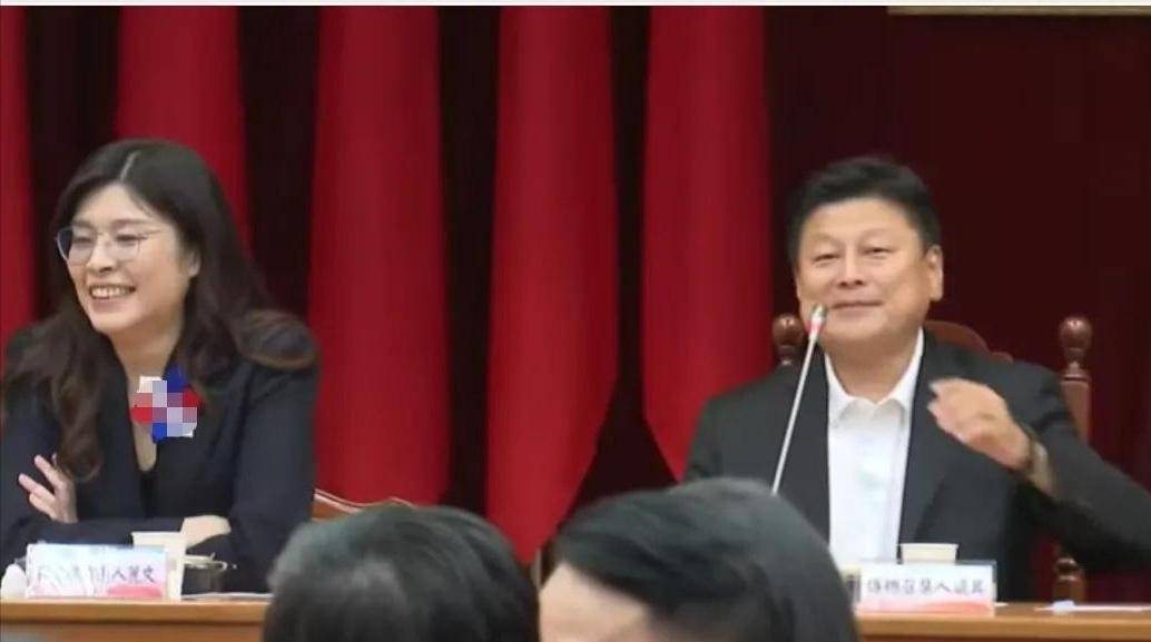 皇冠信用网登2代理_国民党爆发“大地震”皇冠信用网登2代理，朱立伦将率211人集体辞职，剑指郑丽文？