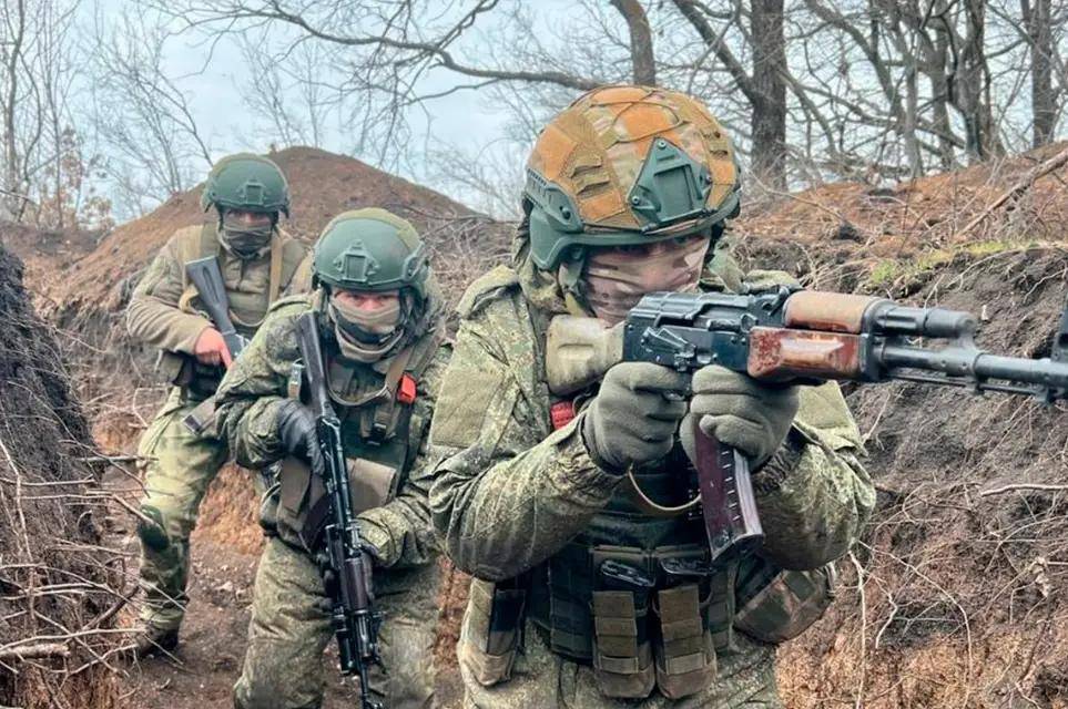 皇冠信用網开户
_俄军中计了？六支乌军特种兵小队突然杀出皇冠信用網开户
，在红军城中心升旗示威